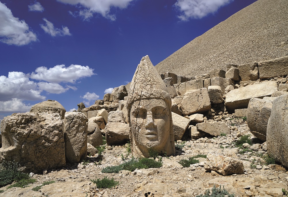 Nemrut-Dagi_Puturge_Turizm